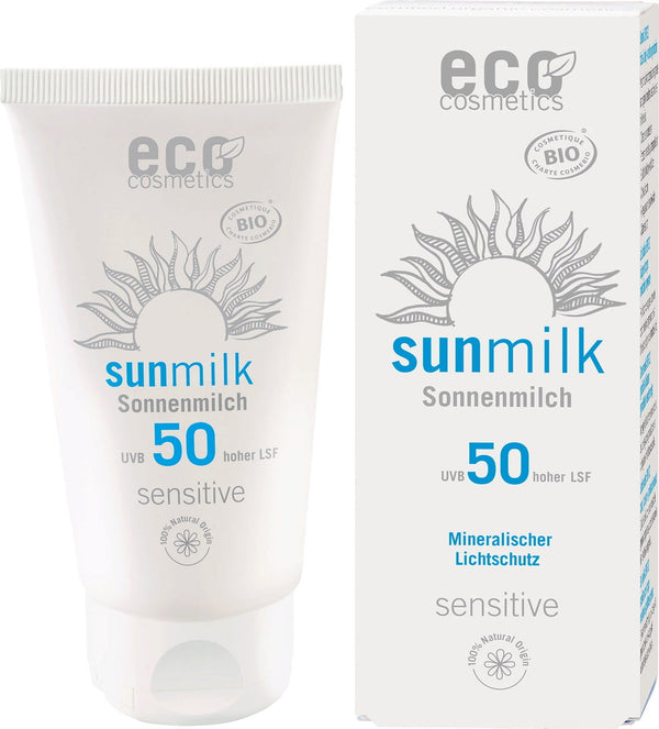 Latte Solare Sensitive SPF 50 eco cosmetics, protezione alta con filtri minerali per pelle delicata. Vegan, bio e resistente all'acqua. VeroBelloBio.