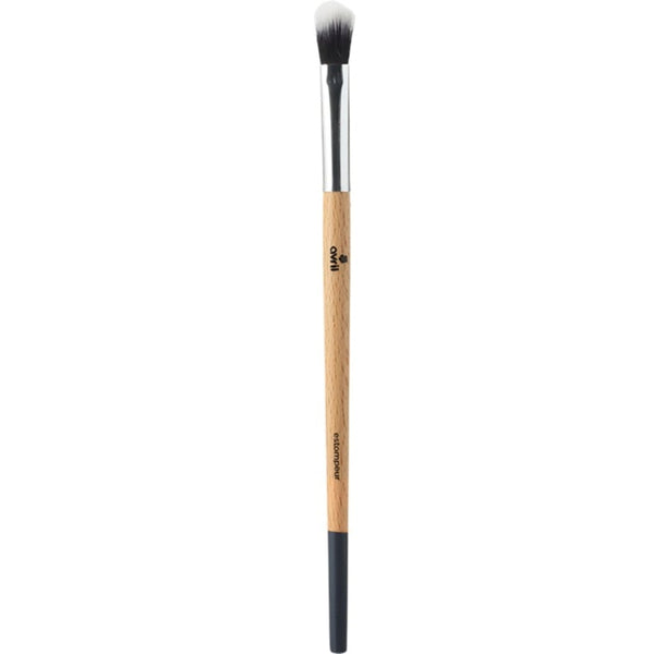 Pennello sfumatura occhi Avril Blending Brush Estompeur con setole sintetiche vegane, ideale per trucco naturale e sfumature impeccabili. Prodotto cruelty-free per bellezza consapevole.