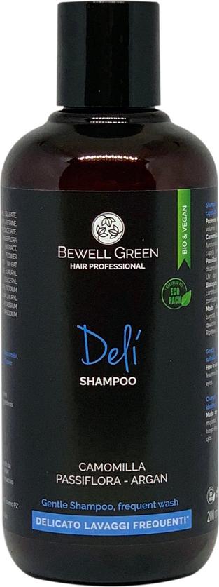 Shampoo delicato BeWell Green Deli' per lavaggi frequenti, con proteine del grano ed estratti di passiflora per cuoio capelluto sensibile. Prodotto vegan e senza profumo per una bellezza consapevole.