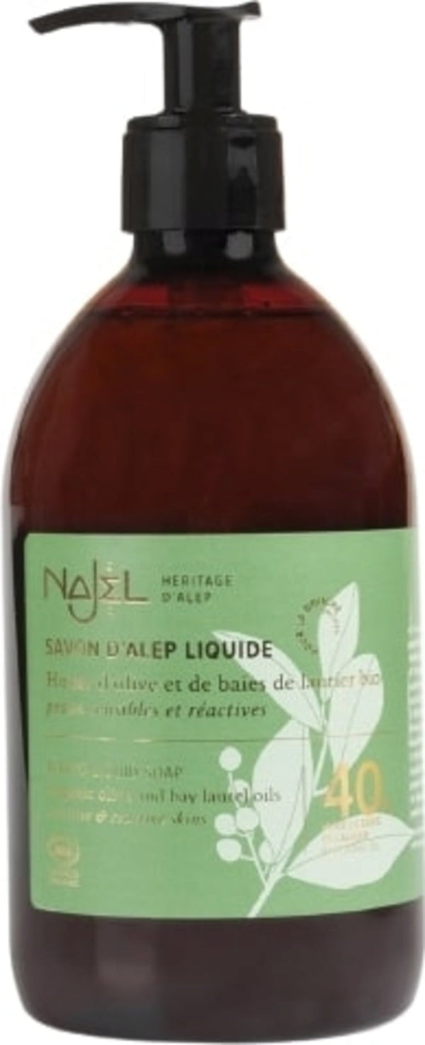 Flacone di Sapone di Aleppo Liquido Najel con 40% olio di alloro, ideale per pelli sensibili e capelli secchi, su sfondo naturale.